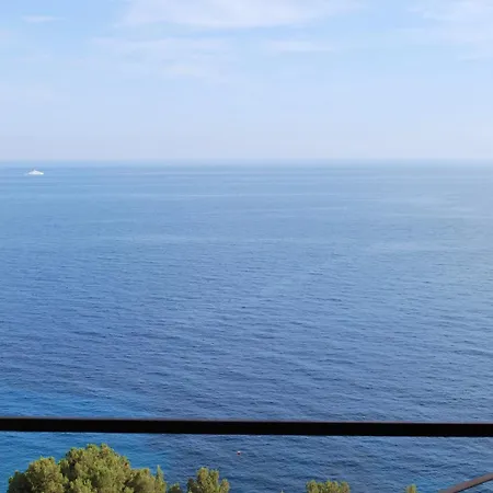 Tra Cielo E Mare *